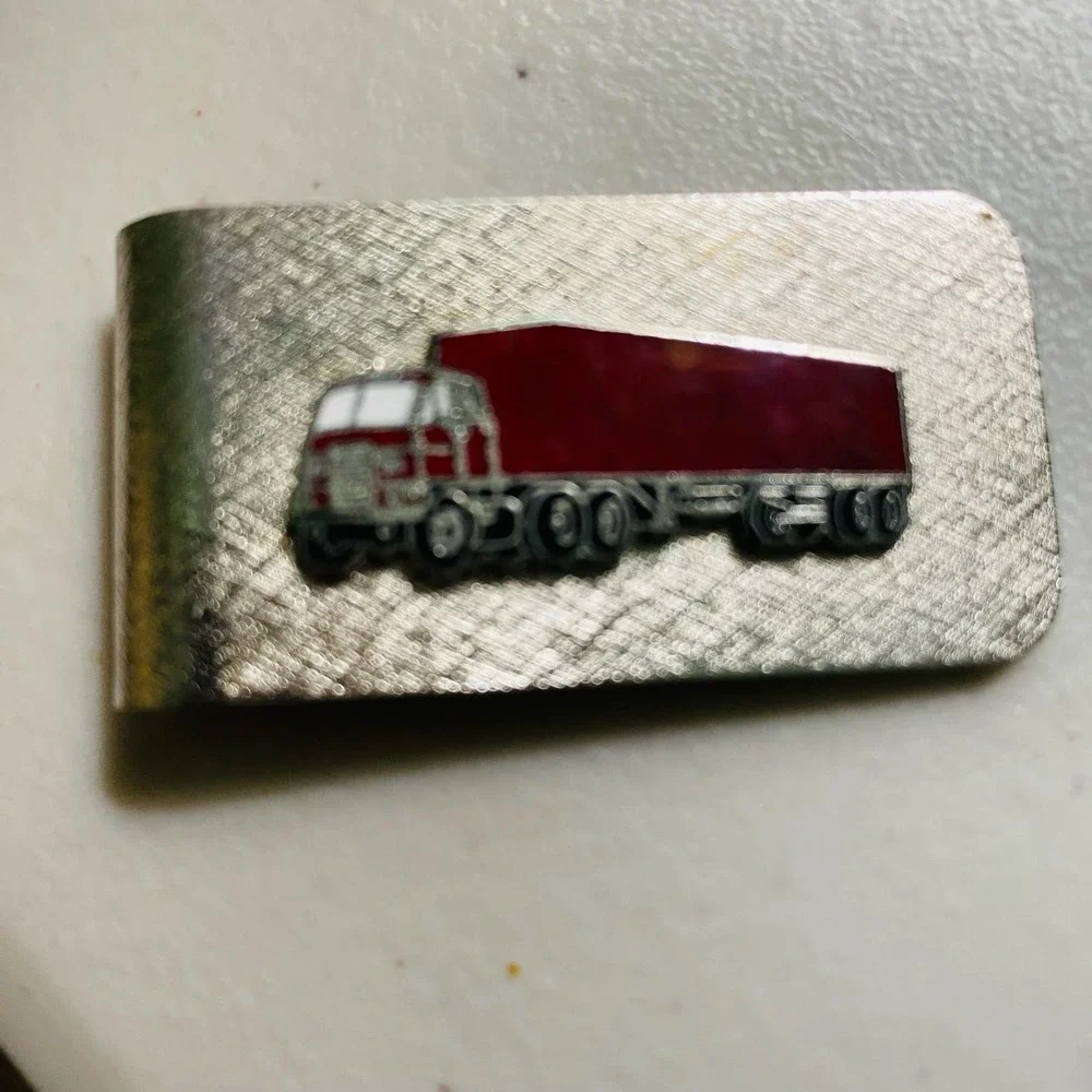 Big Rig, Eighteen Wheeler, Semi Trailer Red Truck Metal Silver Money Clip